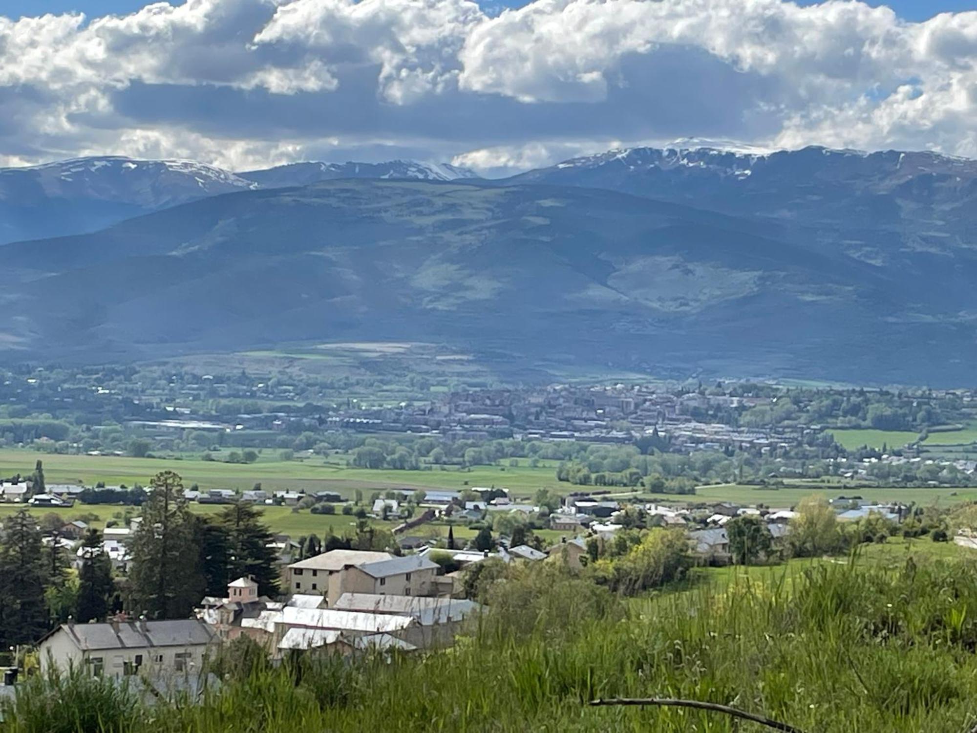 Apartamento Renovado Con Jardin Privado, Parking ,Wifi Y Piscina Osséja Εξωτερικό φωτογραφία