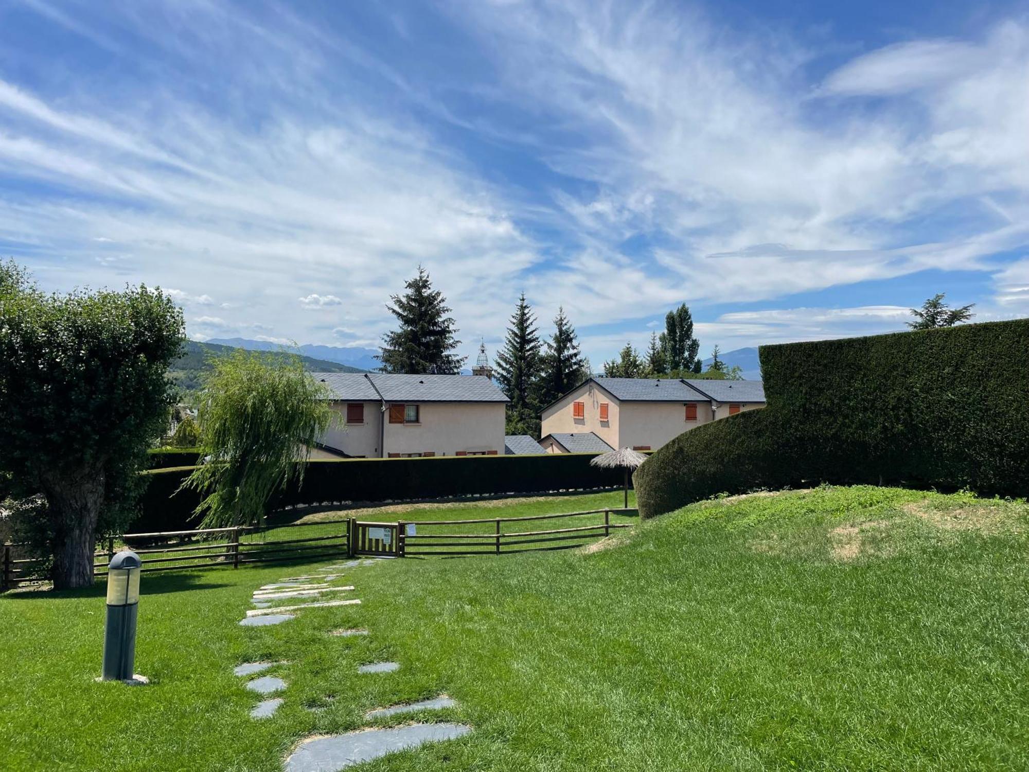 Apartamento Renovado Con Jardin Privado, Parking ,Wifi Y Piscina Osséja Εξωτερικό φωτογραφία